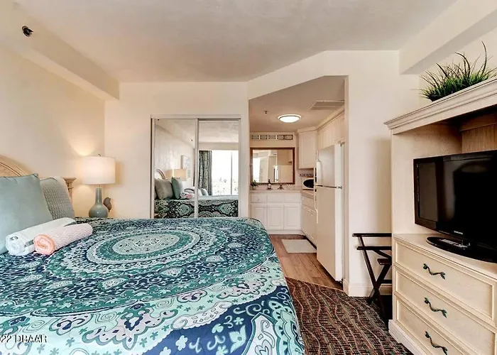 Sleeps 4: Family-Friendly Beach Condo And Resort